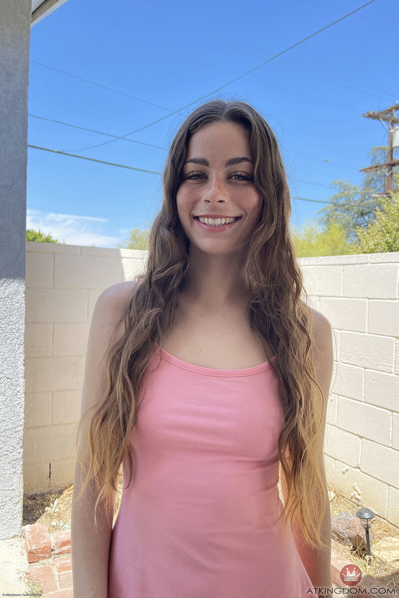 Нюта, 21